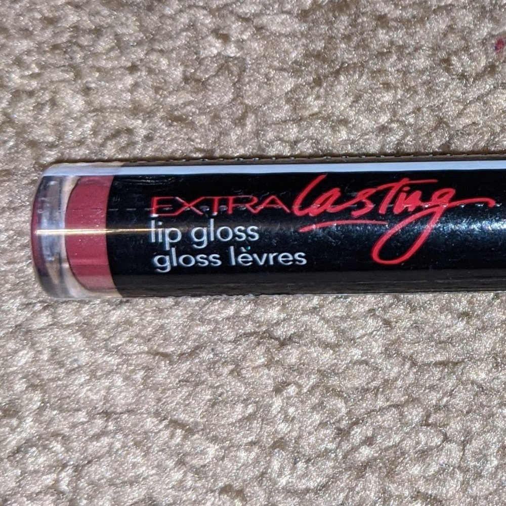 Avon Extra Lasting Lip Gloss